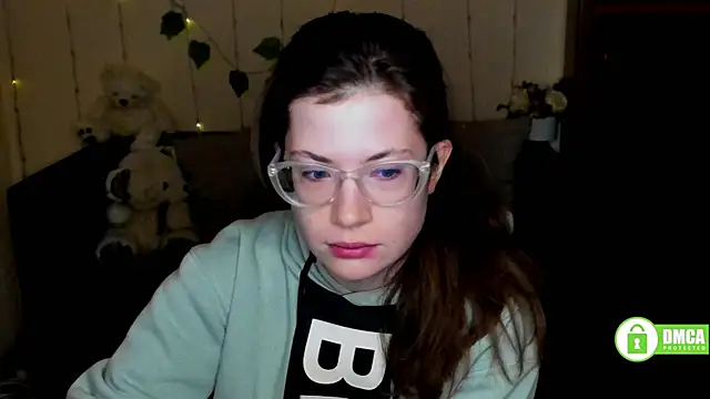 Snapshot of Alicia_redfollow chatting on February 20, 6:24 pm Alicia redfollow online show from February 20, 6:24 pm