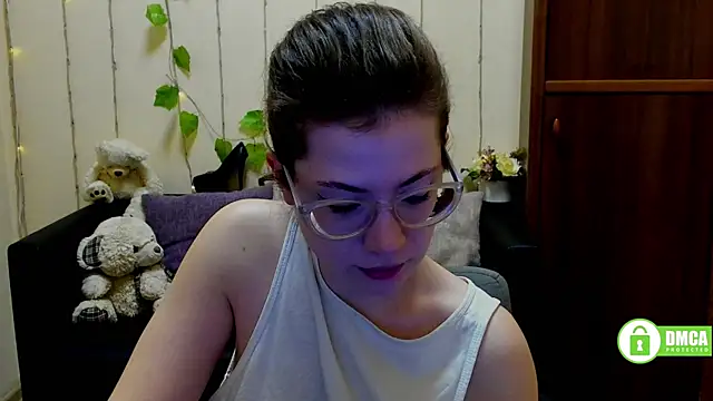 Snapshot of Alicia_redfollow chatting on March 3, 12:16 pm Alicia redfollow online show from March 3, 12:16 pm