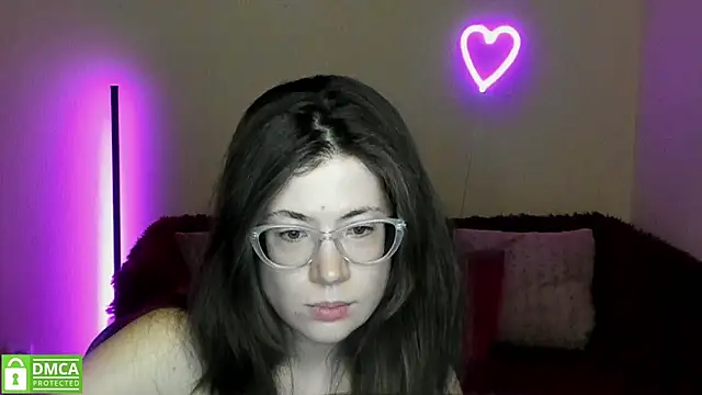 Snapshot of Alicia_redfollow chatting on March 7, 3:39 pm Alicia redfollow online show from March 7, 3:39 pm