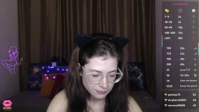 Snapshot of Alicia_redfollow chatting on March 14, 12:32 am Alicia redfollow online show from March 14, 12:32 am