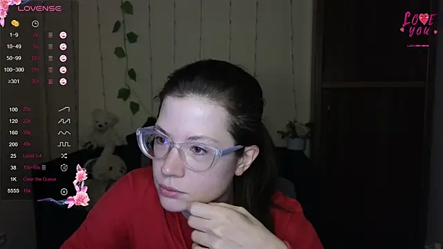 Snapshot of Alicia_redfollow chatting on March 22, 6:22 am Alicia redfollow online show from March 22, 6:22 am