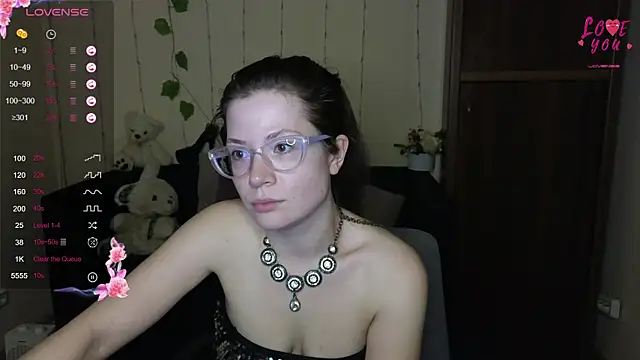 Snapshot of Alicia_redfollow chatting on March 22, 3:31 pm Alicia redfollow online show from March 22, 3:31 pm