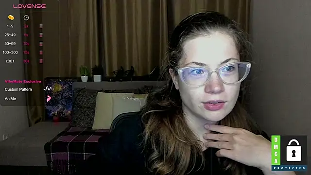 Snapshot of Alicia_redfollow chatting on September 18, 11:23 am Alicia redfollow online show from September 18, 11:23 am