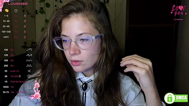 Snapshot of Alicia_redfollow chatting on September 20, 5:25 pm Alicia redfollow online show from September 20, 5:25 pm