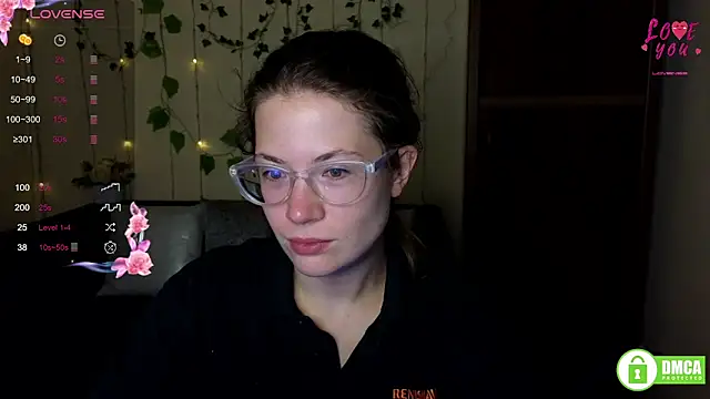 Snapshot of Alicia_redfollow chatting on September 26, 11:25 am Alicia redfollow online show from September 26, 11:25 am