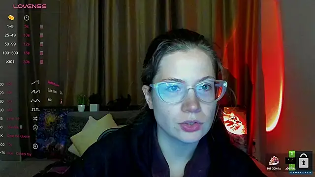 Snapshot of Alicia_redfollow chatting on October 21, 5:24 pm Alicia redfollow online show from October 21, 5:24 pm