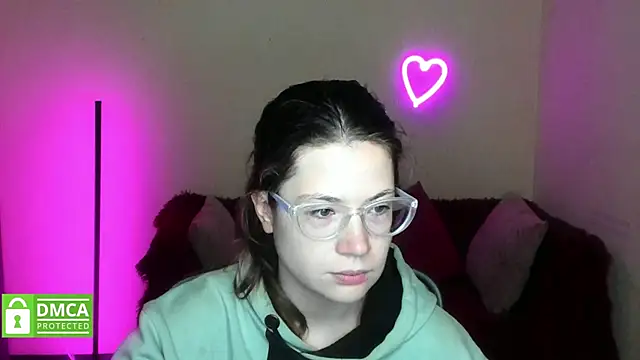 Snapshot of Alicia_redfollow chatting on October 28, 12:19 pm Alicia redfollow online show from October 28, 12:19 pm