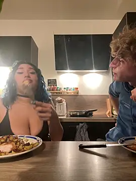 Snapshot of Bulmasexy chatting on February 7, 8:42 pm Bulmasexy online show from February 7, 8:42 pm