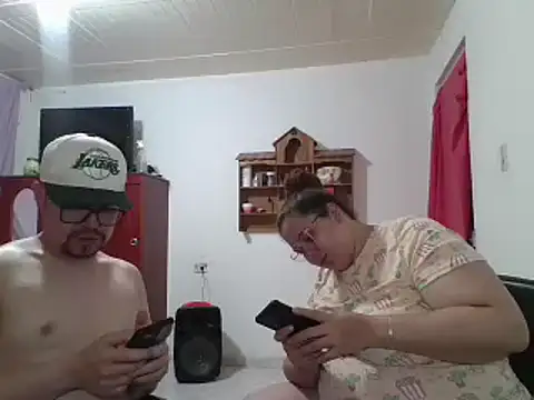 Snapshot of pecadodulce123 chatting on February 13, 4:43 am pecadodulce123 online show from February 13, 4:43 am