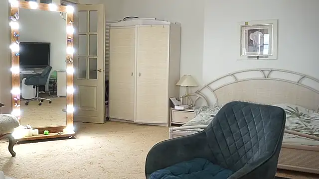 Snapshot of moonlight4u chatting on September 14, 4:55 am moonlight4u online show from September 14, 4:55 am