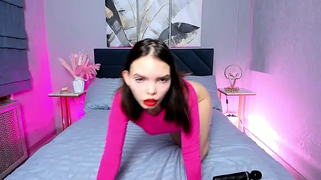 Curvy Dynamite  online show from February 19, 1:08 am