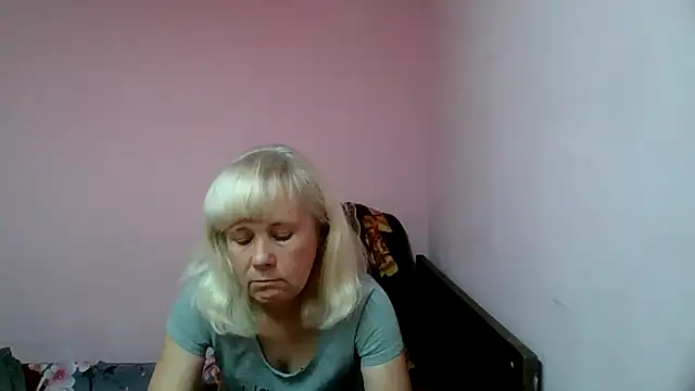Snapshot of sakura_blonde chatting on January 27, 1:52 pm sakura blonde online show from January 27, 1:52 pm