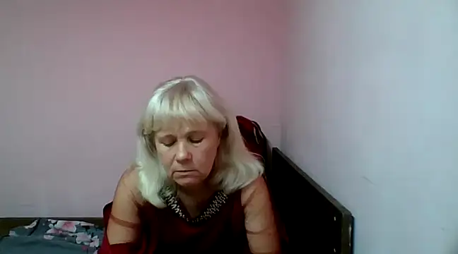 Snapshot of sakura_blonde chatting on February 1, 9:40 pm sakura blonde online show from February 1, 9:40 pm