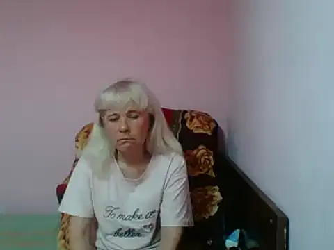 Snapshot of sakura_blonde chatting on March 15, 9:05 pm sakura blonde online show from March 15, 9:05 pm