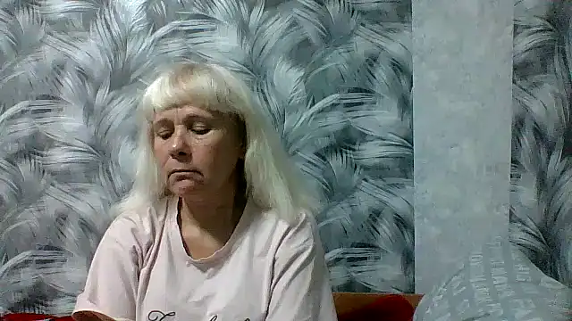 sakura blonde online show from October 5, 7:45 pm