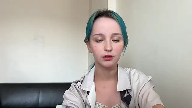 bumble bee online show from December 31, 9:42 am