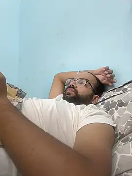 Arsh Loves Luv online show from April 18, 4:05 am