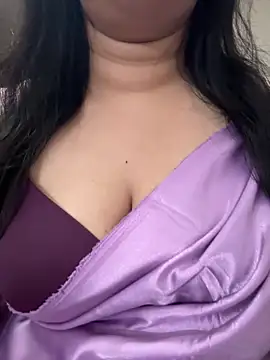 Snapshot of Akhi_Akshaya chatting on December 19, 1:40 pm Akhi Akshaya online show from December 19, 1:40 pm