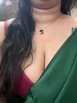 Snapshot of Akhi_Akshaya chatting on December 23, 6:44 am Akhi Akshaya online show from December 23, 6:44 am