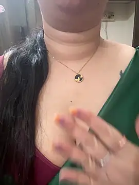 Snapshot of Akhi_Akshaya chatting on December 23, 1:56 pm Akhi Akshaya online show from December 23, 1:56 pm