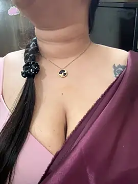 Snapshot of Akhi_Akshaya chatting on December 25, 6:52 pm Akhi Akshaya online show from December 25, 6:52 pm