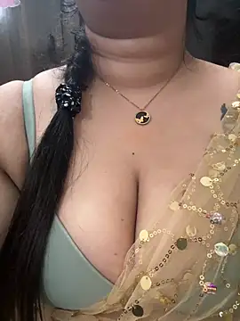 Snapshot of Akhi_Akshaya chatting on December 28, 12:26 am Akhi Akshaya online show from December 28, 12:26 am