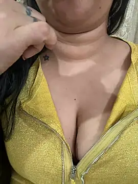 Snapshot of Akhi_Akshaya chatting on January 23, 8:35 pm Akhi Akshaya online show from January 23, 8:35 pm