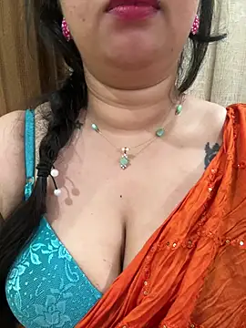 Snapshot of Akhi_Akshaya chatting on February 1, 11:37 pm Akhi Akshaya online show from February 1, 11:37 pm