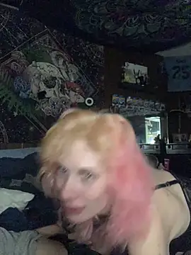 EroticKityii online show from June 16, 7:22 am