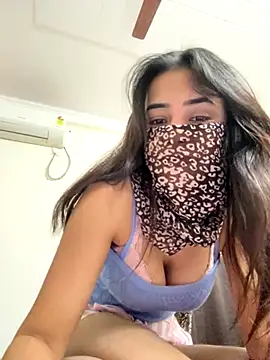 Kirti Mittal online show from November 17, 11:27 am