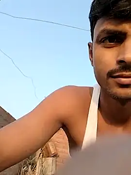 Snapshot of Suraj223kumar chatting on October 9, 1:03 am Suraj223kumar online show from October 9, 1:03 am