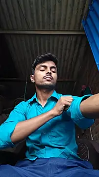 Snapshot of Suraj223kumar chatting on October 29, 6:59 am Suraj223kumar online show from October 29, 6:59 am