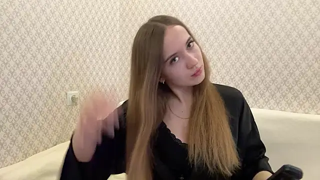 Snapshot of RaelynnSewell chatting on January 27, 9:13 am RaelynnSewell online show from January 27, 9:13 am