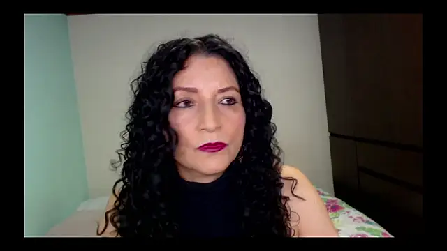 Snapshot of arianna_ros3 chatting on March 3, 1:12 am arianna ros3 online show from March 3, 1:12 am