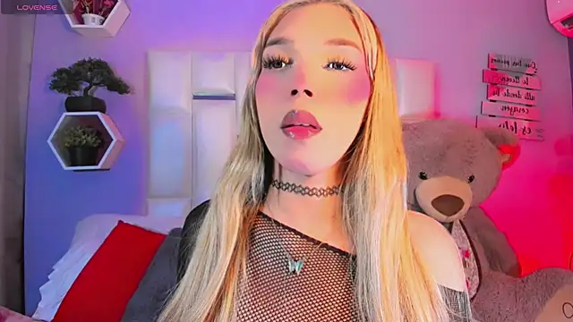 Aileen 18 online show from October 11, 7:07 am