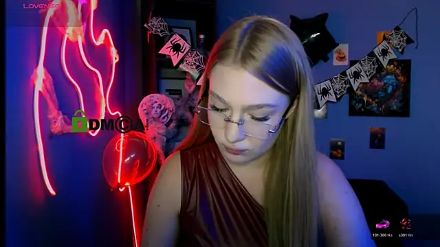 playful sophie online show from October 27, 5:28 pm