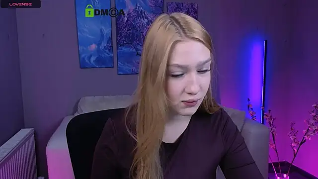 playful sophie online show from November 16, 8:25 pm