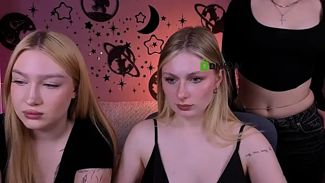 playful sophie online show from May 12, 7:22 pm