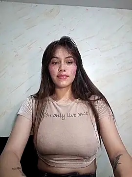 Snapshot of eriika_deep_ chatting on April 1, 8:06 pm eriika deep online show from April 1, 8:06 pm