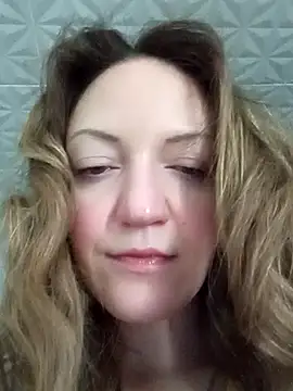 KattyLuuu online show from April 2, 9:51 am