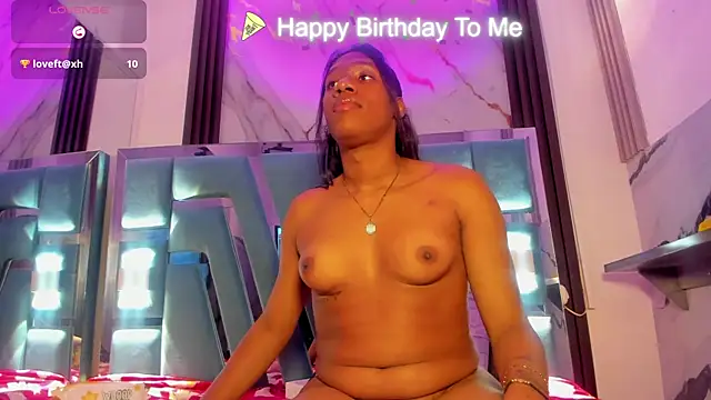 amber diior online show from May 26, 6:04 pm