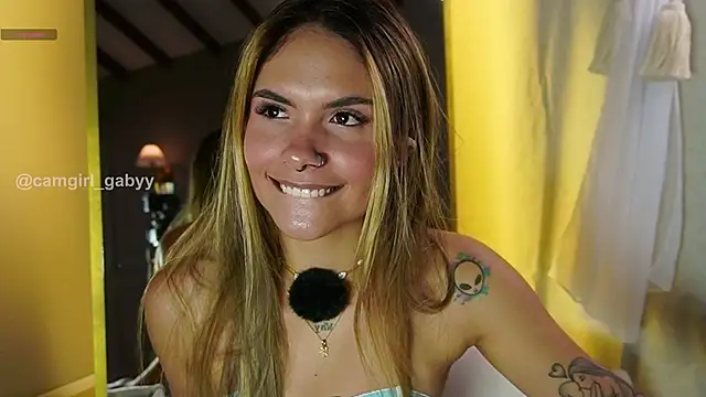Gaby Ferrer online show from May 18, 2:56 pm