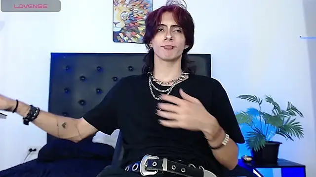 Snapshot of andreey50 chatting on December 20, 8:05 pm andreey50 online show from December 20, 8:05 pm