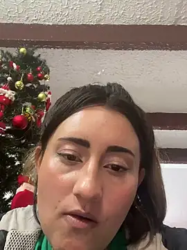 Snapshot of hanna_sky1 chatting on December 23, 5:11 pm hanna sky1 online show from December 23, 5:11 pm