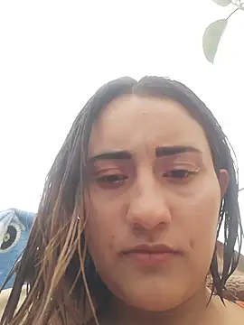 Snapshot of hanna_sky1 chatting on December 27, 2:43 pm hanna sky1 online show from December 27, 2:43 pm