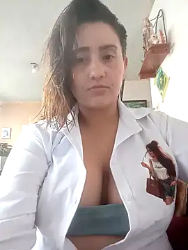 Snapshot of hanna_sky1 chatting on March 17, 7:04 pm hanna sky1 online show from March 17, 7:04 pm