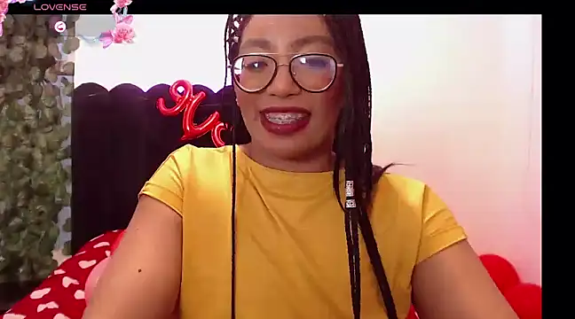 Snapshot of AmyBriiggs chatting on February 15, 11:28 am AmyBriiggs online show from February 15, 11:28 am