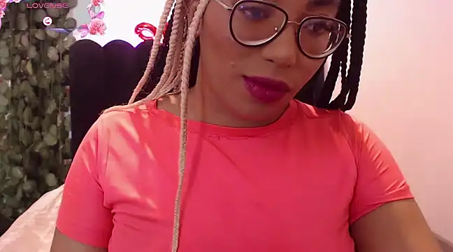 Snapshot of AmyBriiggs chatting on March 22, 6:43 am AmyBriiggs online show from March 22, 6:43 am