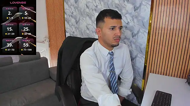 Hideintheoffice online show from November 11, 3:56 pm