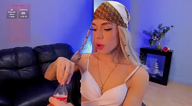 Camillesanto online show from January 2, 11:49 pm